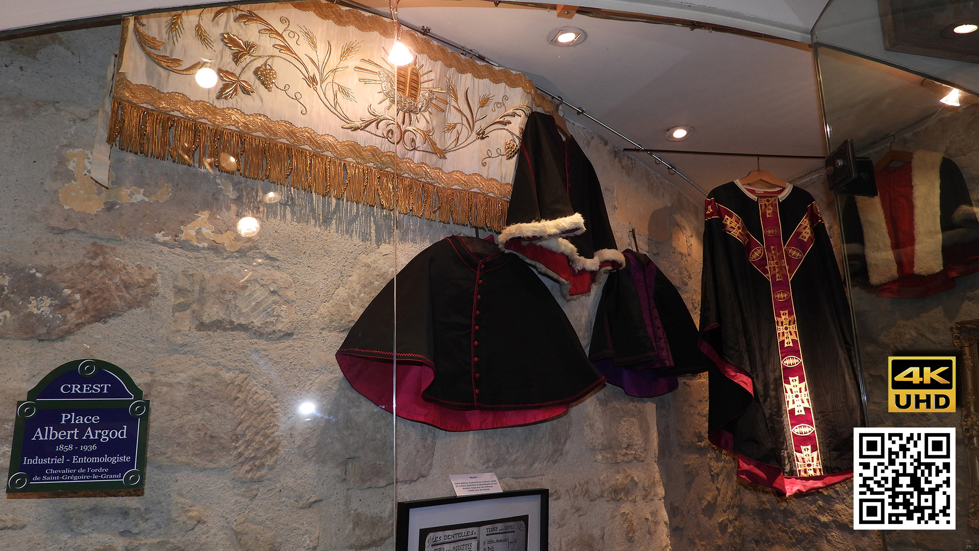 Dais_Exposition_Albert_Argod_Musee_Art_Sacre_Mours_St_Eusebe_15_03_2025_HD_UHD_QrC_DSCN8871.jpg