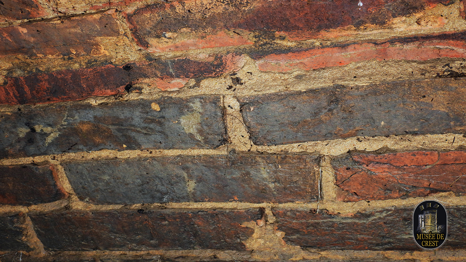 La_Ceramique_Crestoise_mur_galerie_usine_UHD_HD_MDC_DSCN9744.jpg