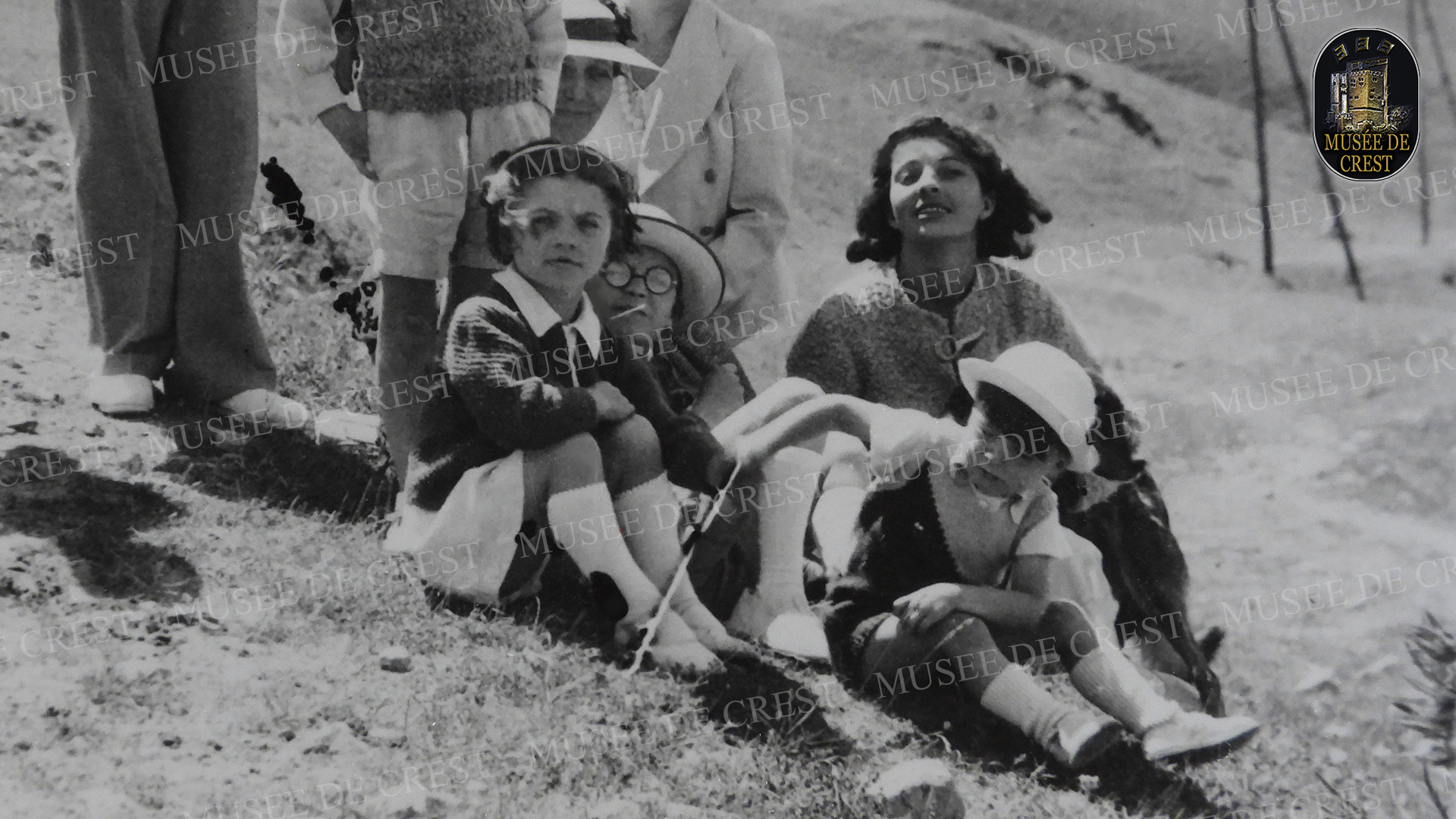 Marie_Louis_Robert_Anne_Pierjean_agee_de_15ans_en_1936_Col_de_Escrinet_UHD_HD_MDC_DSCN5015.jpg