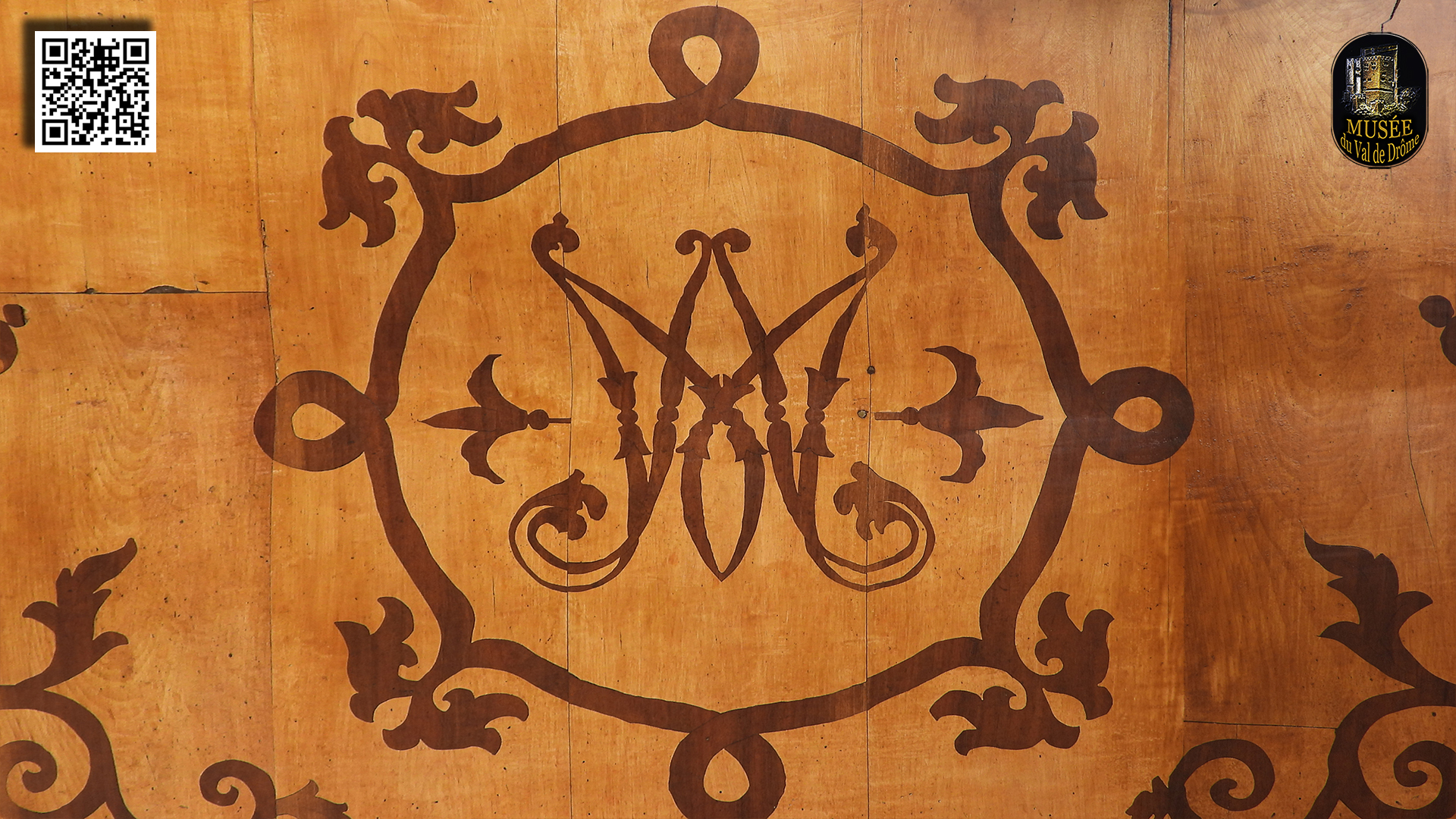 Marqueterie_Ave_Marie_estrade_monumentale_sacree_maitre_autel_Eglise_desacralisee_Mission_du_Diois_Barnave_UHD_HD_MVD_Qrc_DC_DSCN4325.jpg