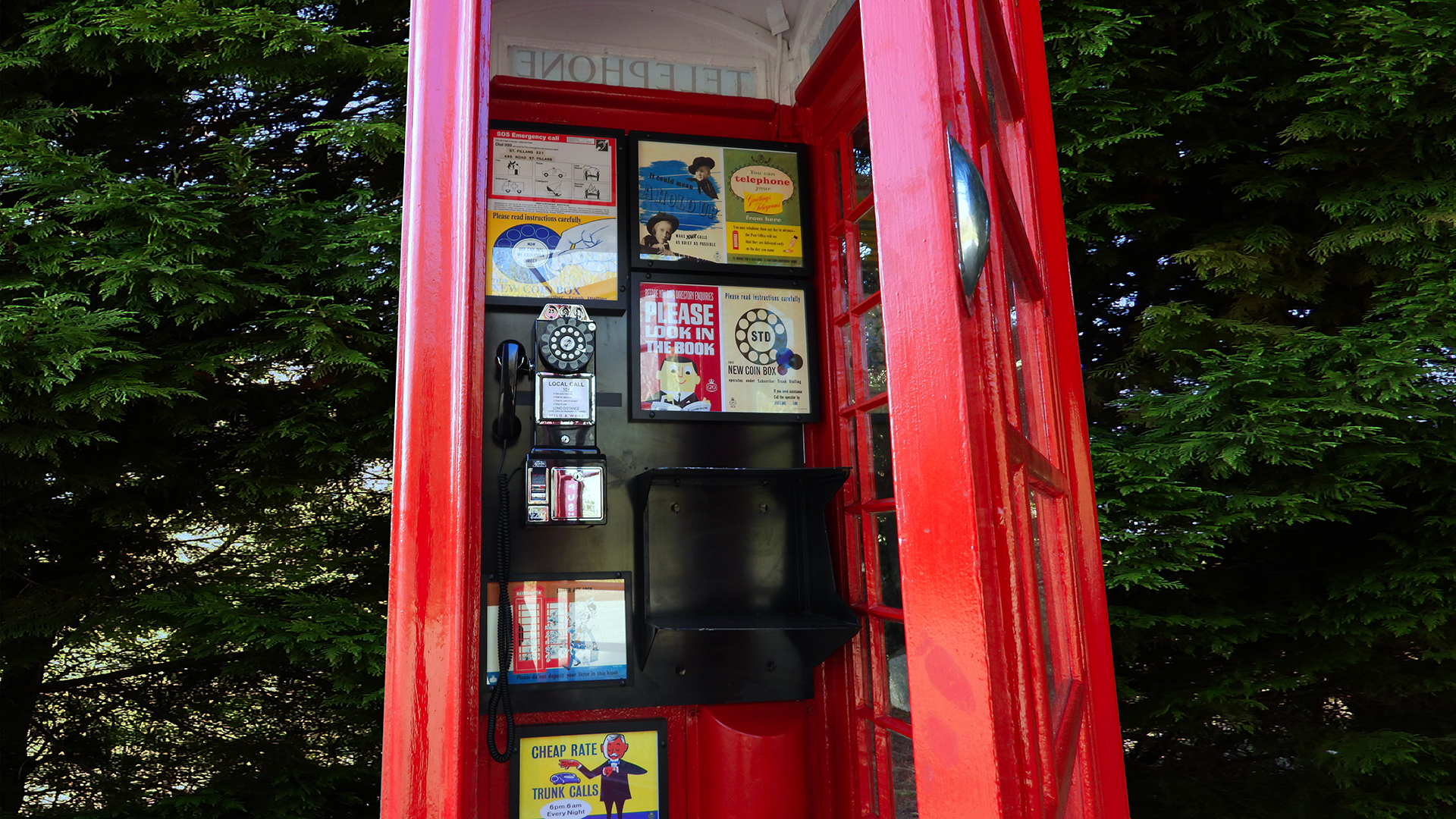 Phone_Box_in_HD_DSCN7863.jpg