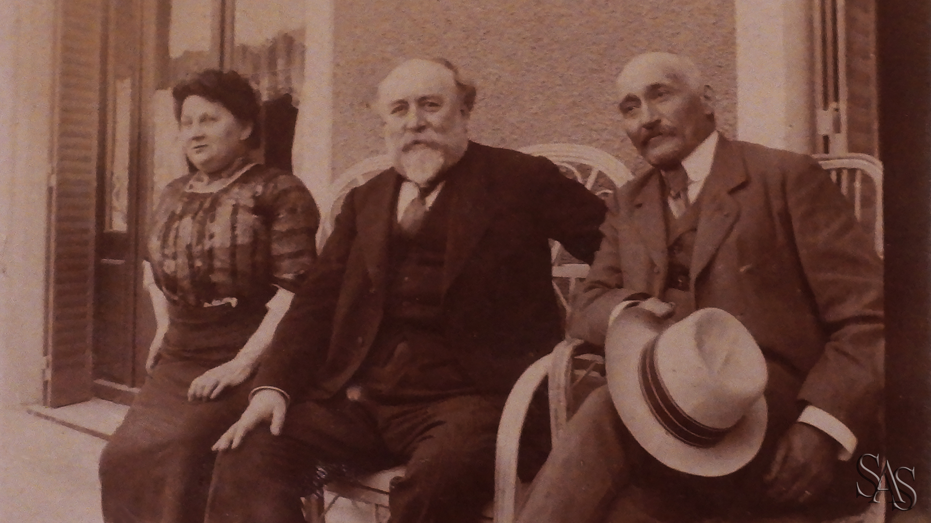 Saillans_Elisabeth_Faure_Maurice_Faure__et_Lapeyere_instituteur_Fond_Mairie_Saillans_HD_UHD_DSCN2904.jpg